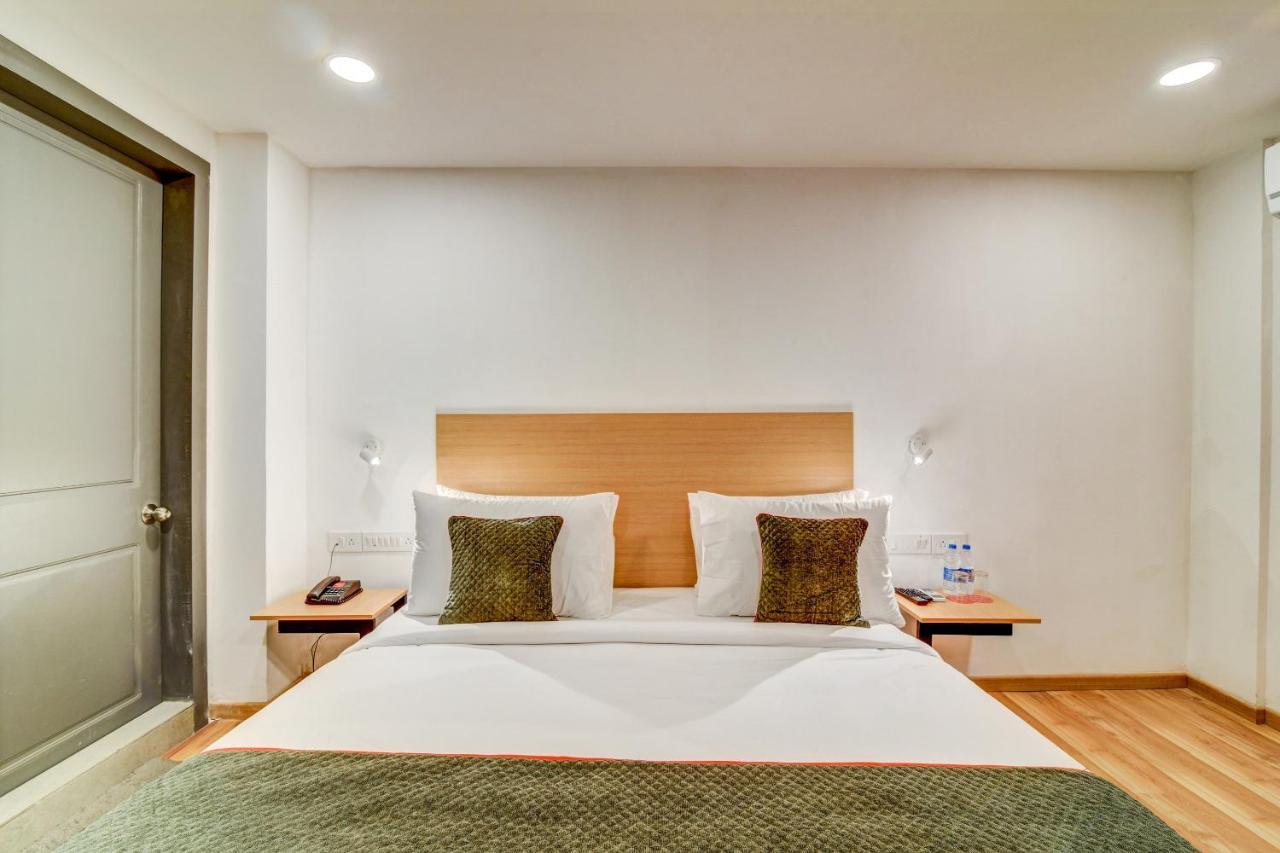 Oyo Townhouse 104 Koramangala Maharaja Signal Hotel บังกาลอร์ ภายนอก รูปภาพ