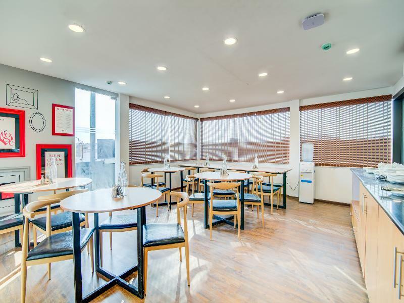 Oyo Townhouse 104 Koramangala Maharaja Signal Hotel บังกาลอร์ ภายนอก รูปภาพ