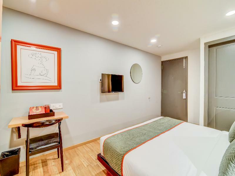 Oyo Townhouse 104 Koramangala Maharaja Signal Hotel บังกาลอร์ ภายนอก รูปภาพ