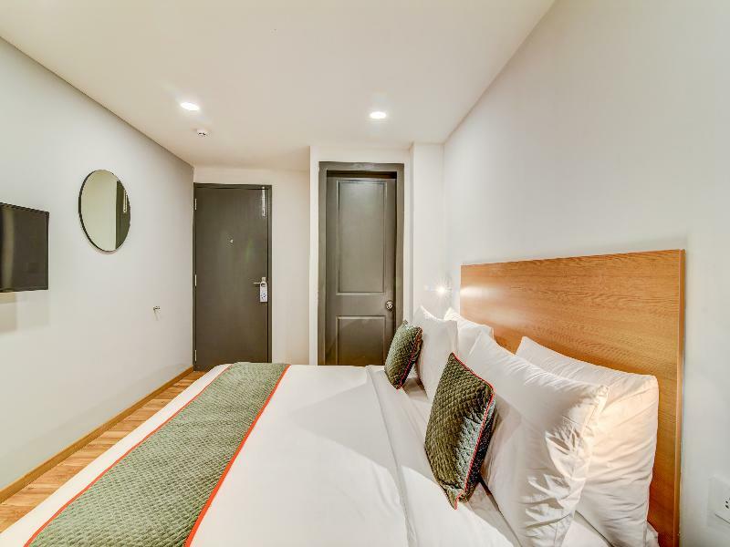Oyo Townhouse 104 Koramangala Maharaja Signal Hotel บังกาลอร์ ภายนอก รูปภาพ
