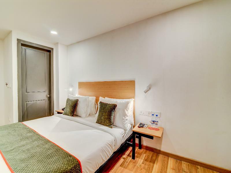 Oyo Townhouse 104 Koramangala Maharaja Signal Hotel บังกาลอร์ ภายนอก รูปภาพ