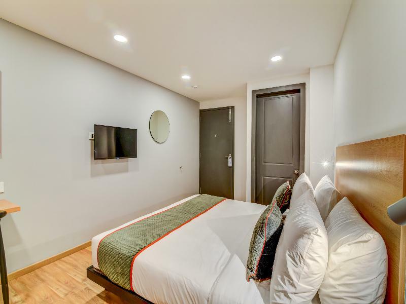 Oyo Townhouse 104 Koramangala Maharaja Signal Hotel บังกาลอร์ ภายนอก รูปภาพ