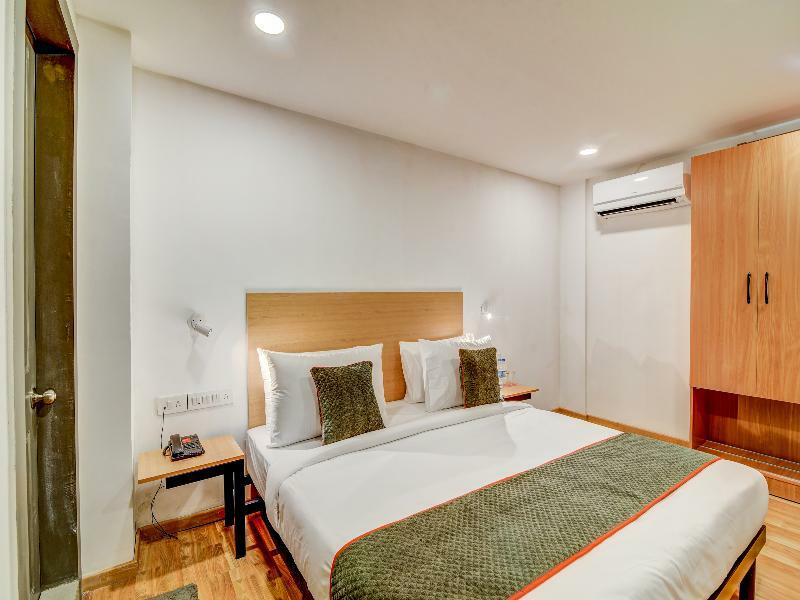 Oyo Townhouse 104 Koramangala Maharaja Signal Hotel บังกาลอร์ ภายนอก รูปภาพ